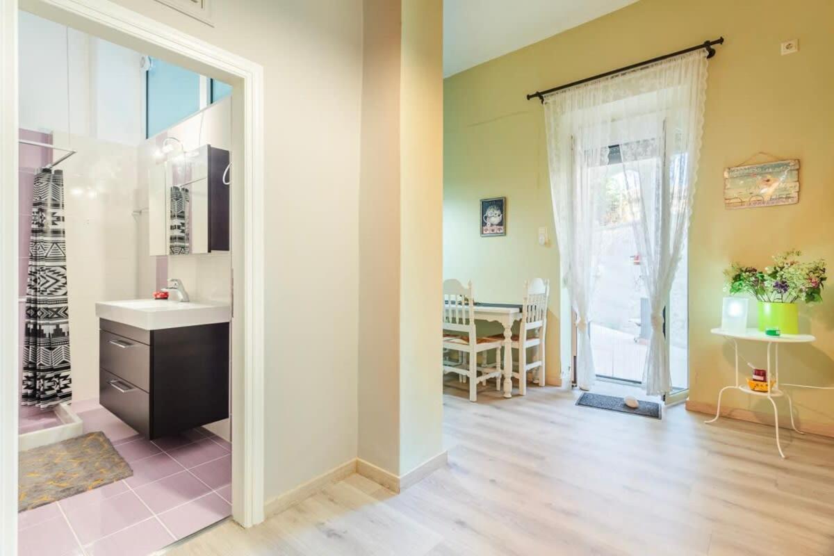 Kalamata Rose Nest - Urban Comfy Escape מראה חיצוני תמונה